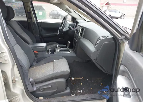 2009 Jeep Grand Cherokee Laredo z USA, uszkodzony, nr VIN 1J8GR48K49C530803